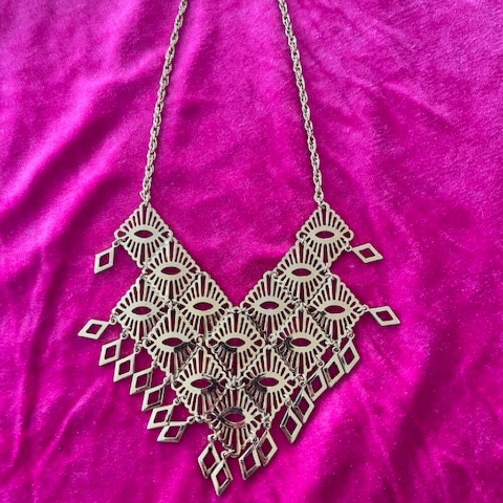 Vintage Sarah Coventry "Mandarin Magic" gold-tone bib necklace 1974‎